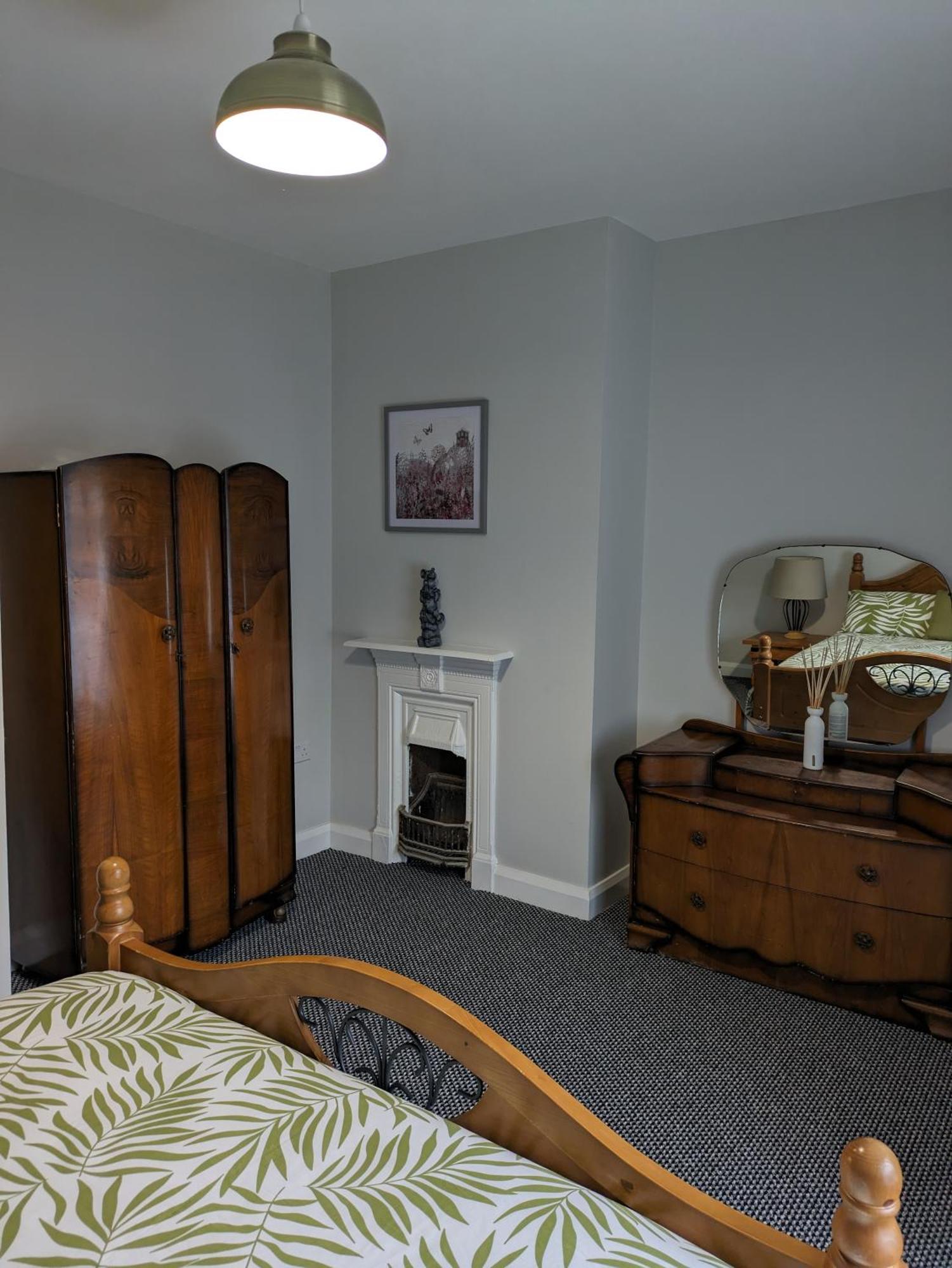 Maire Toireasa - Cosy Refurbished Property In The Gaeltacht Quarter Belfast Exterior photo